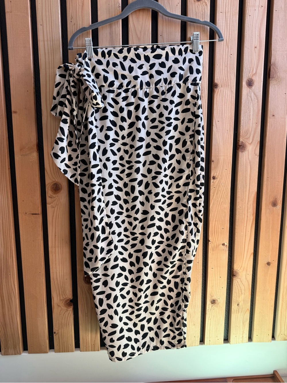 Black & Cream Tie-Waist Animal Print Midi Skirt